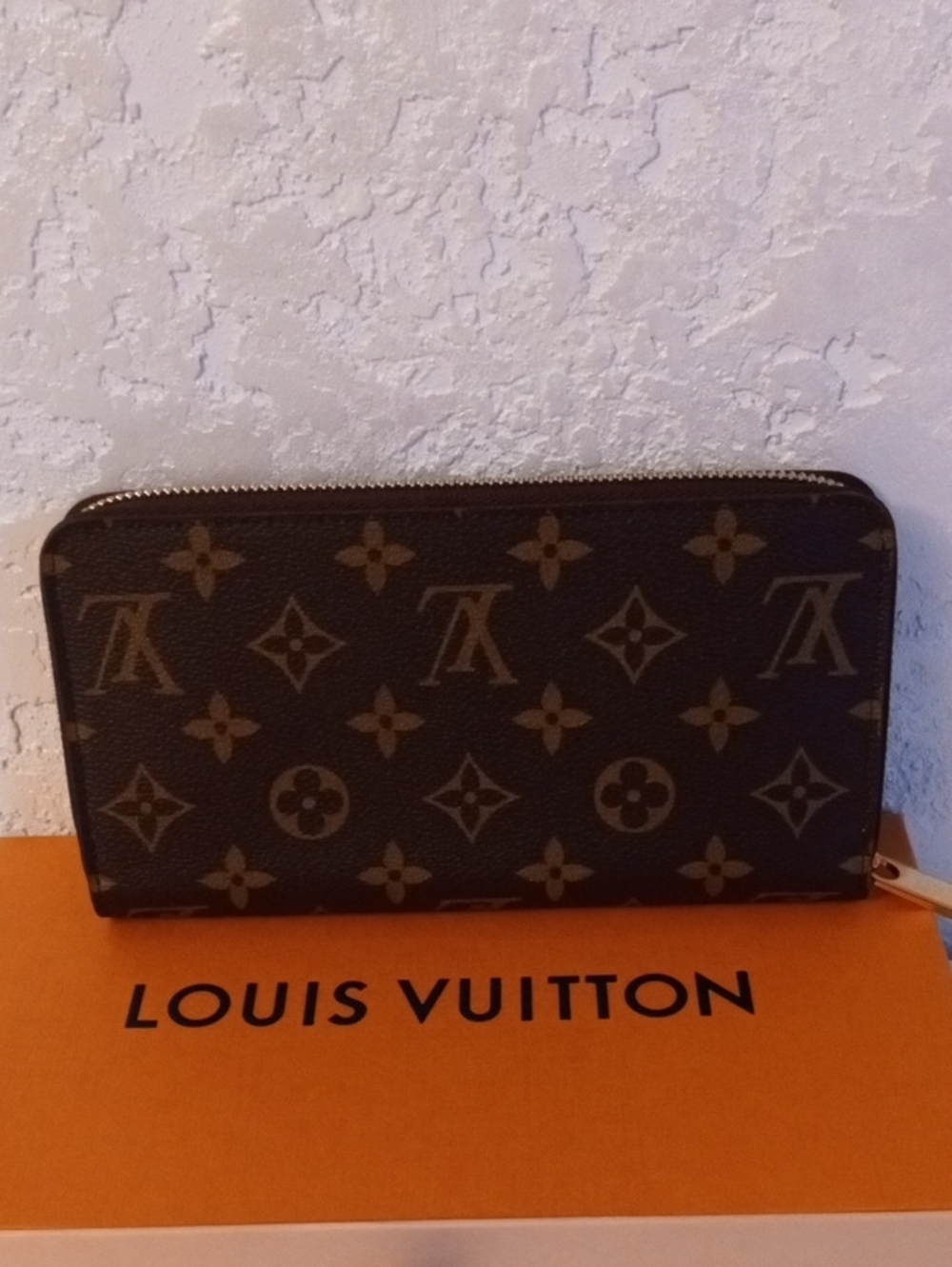 Louis Vuitton Monogram Rare Zip Wallet with Multicolor Carousel Motif Holiday Co - Picture 3 of 9